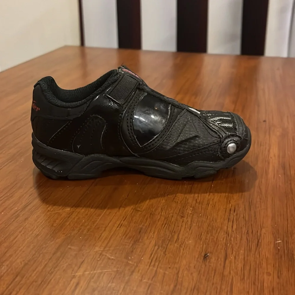 Stride Rite Star Wars Darth Vader Lighted Shoes Sneakers Boys Toddlers 8.5 Wide